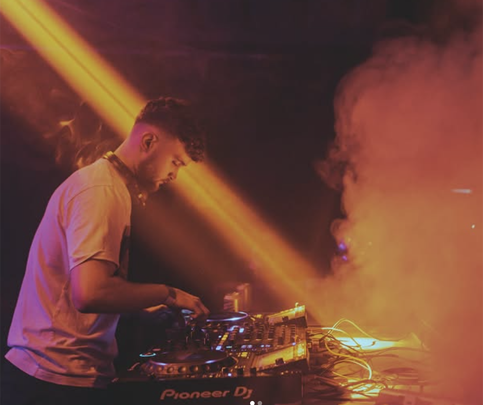 Alex Wright-web